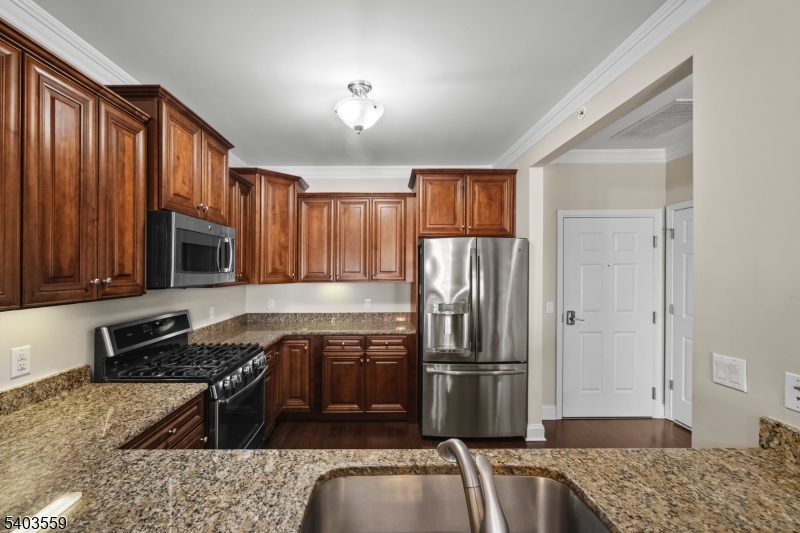 6310 Veterans Dr 6310