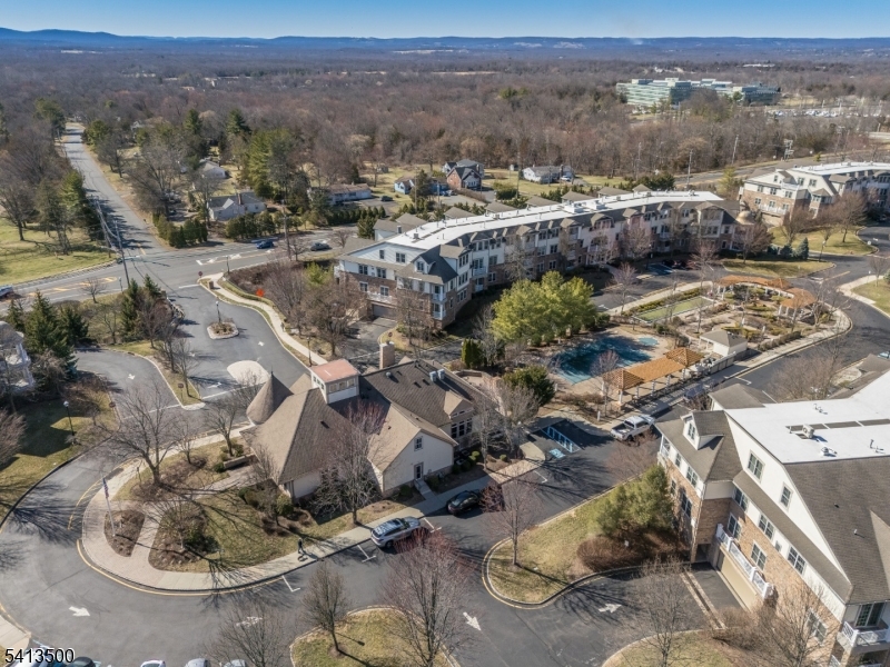 469 Victoria Drive 469