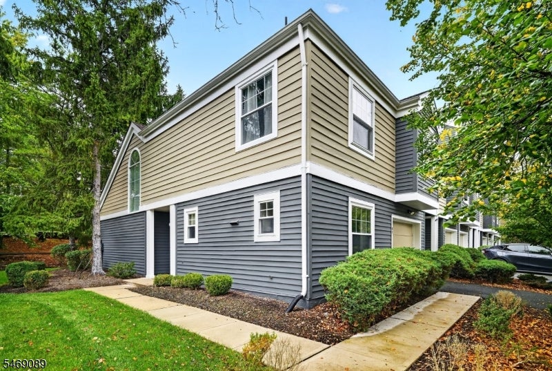 97 Bonney Ct