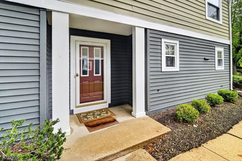 97 Bonney Ct