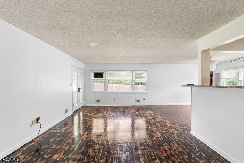 221 Douglas Rd