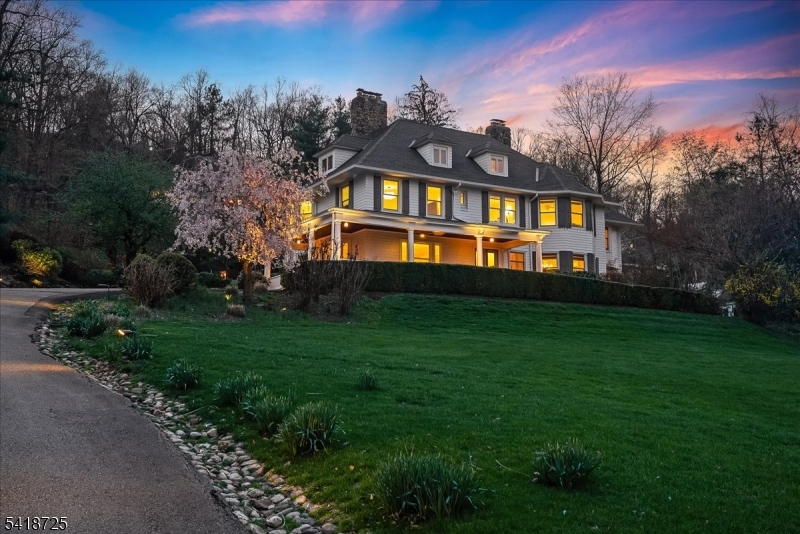 270 Up Mountain Avenue