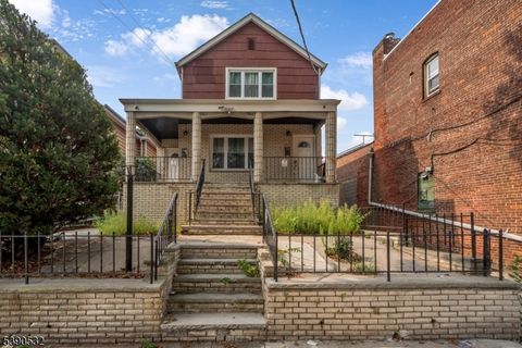 76 W 25th St Bayonne City NJ 07002