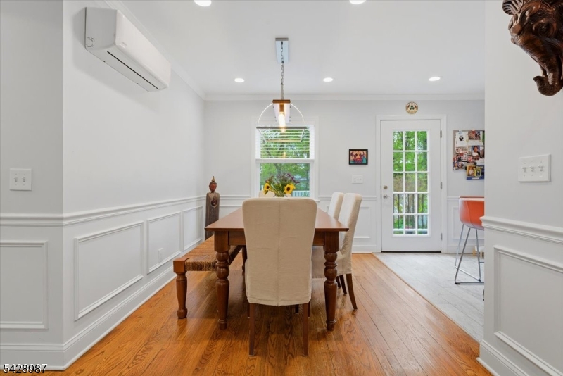 15 Van Buren Ave