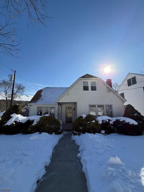 74 Elm Rd Caldwell Boro Twp. NJ 07006