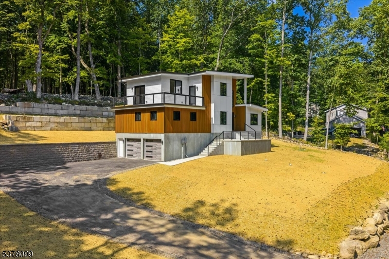 209 Highland Ave