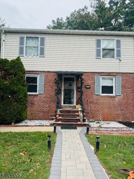 Photo for 211 E 8Th Ave 1