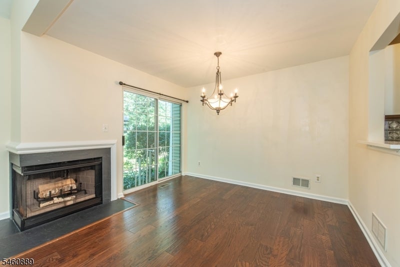 122 Woodmont Dr