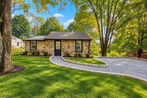 Photo for 11 Laketop Dr