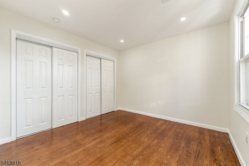 49 Harding Ave
