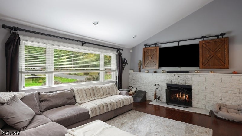 1 Katherine Dr