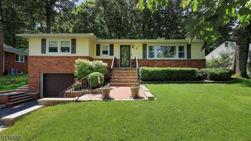 5 Johanna Ln