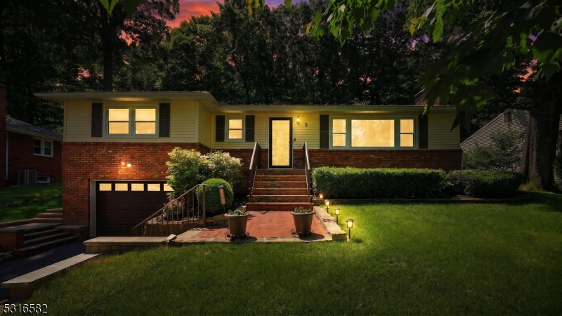 5 Johanna Ln