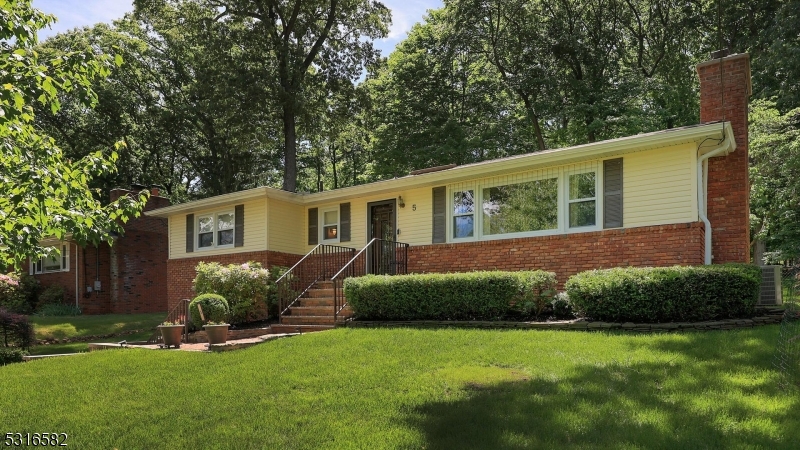 5 Johanna Ln