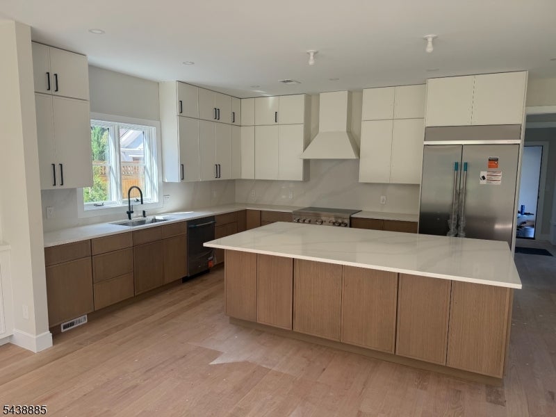 2 Pleasant Ave
