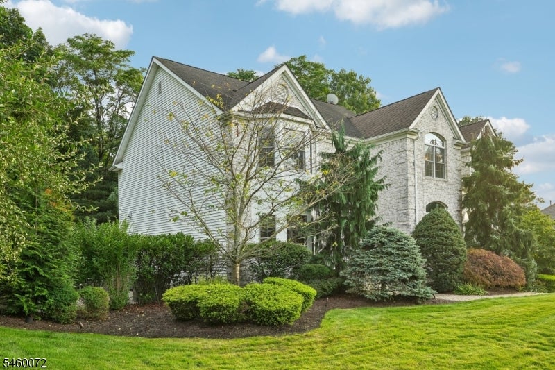 16 Apple Ln