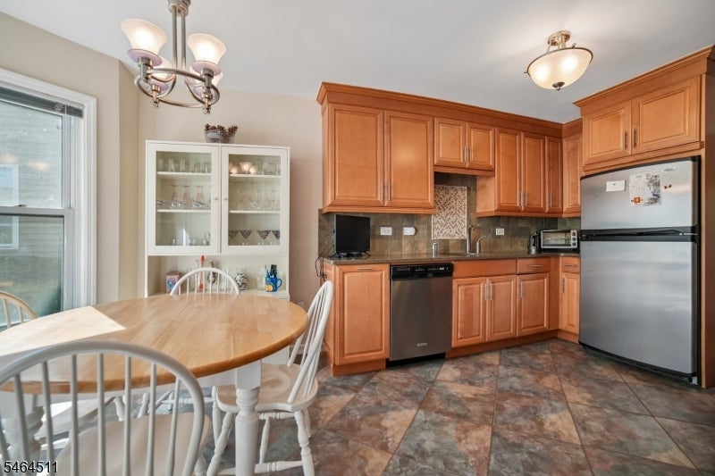 95 Giordano Dr