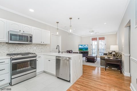 501 9th St 303 Hoboken City NJ 07030