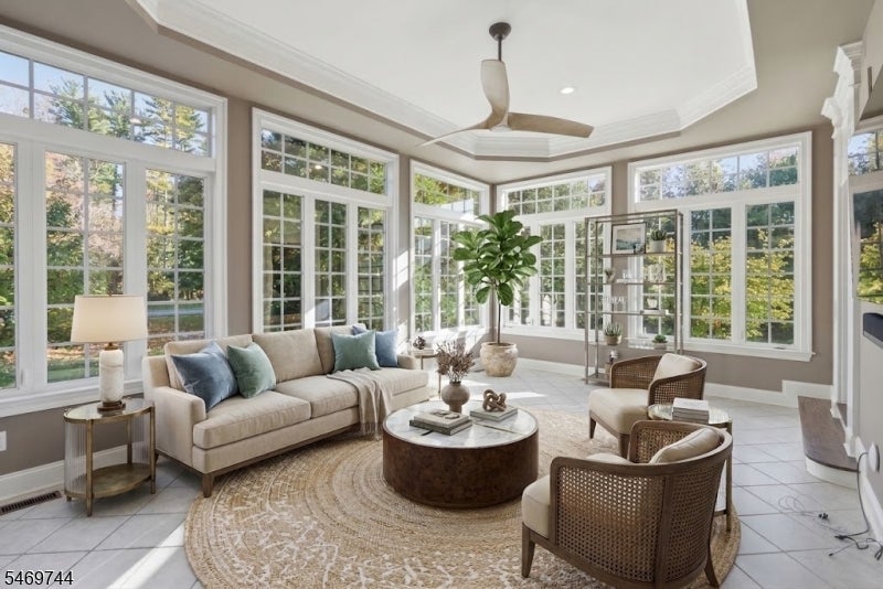 1 Buckeye Ln