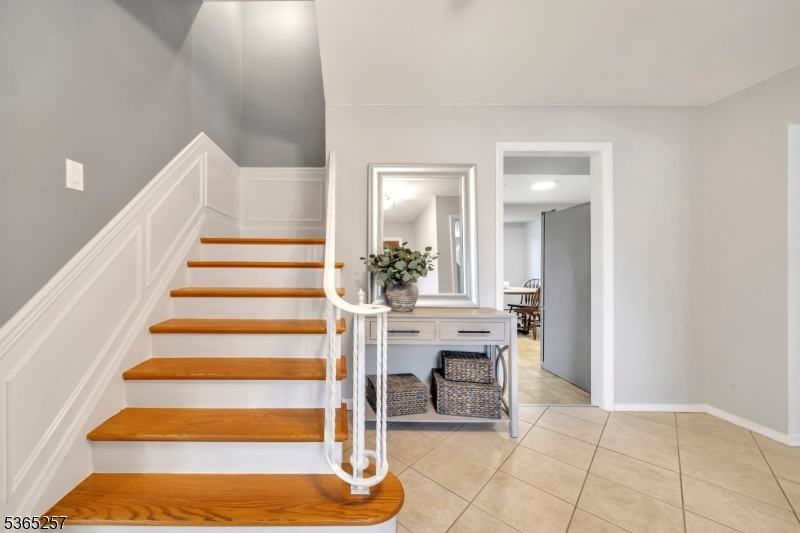 18 Alan Dr