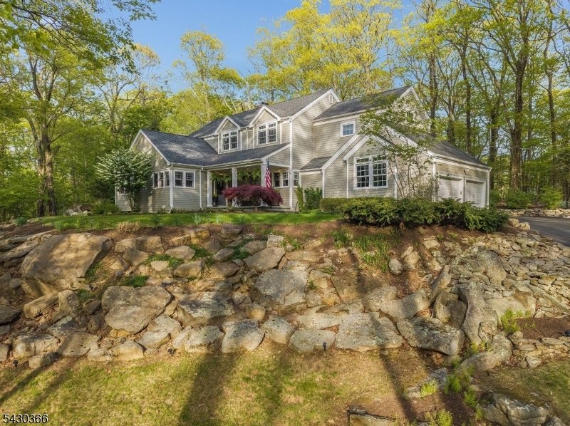 612 Woodglen Rd