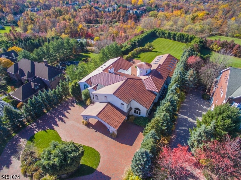 12 Chelsea Dr