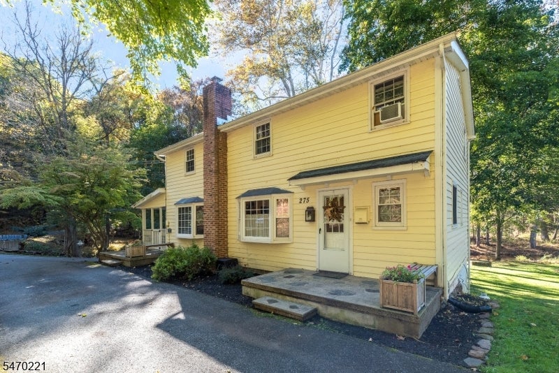 275 Creek Rd