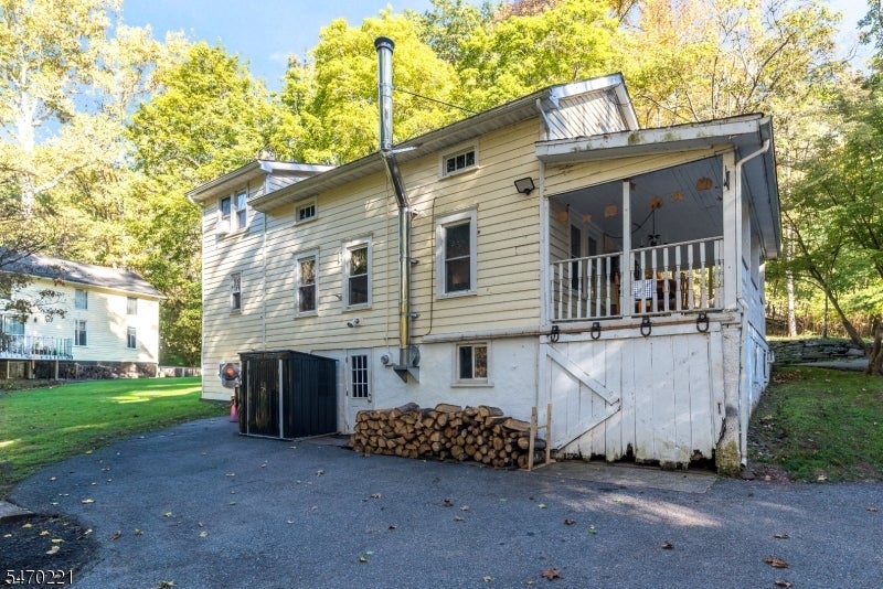 275 Creek Rd