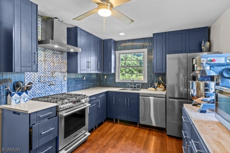 110 Kingwood Dr