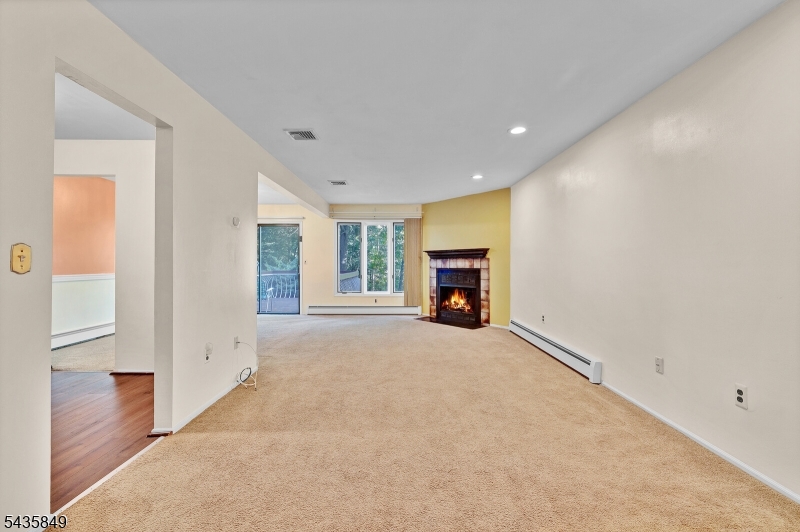 89 Stockton Ct