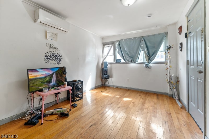 86 Highland Ave