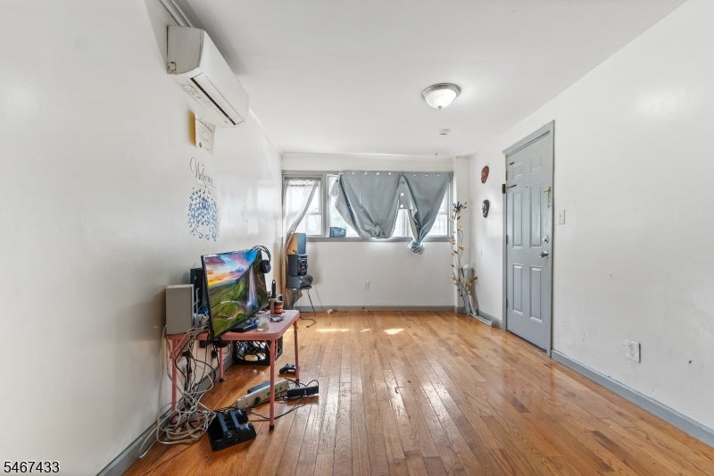 86 Highland Ave