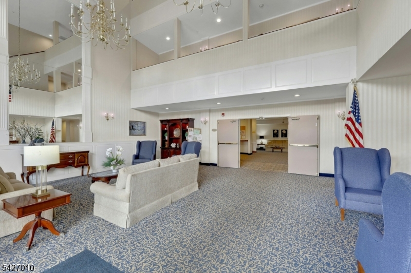 6412 Richmond Rd 6412