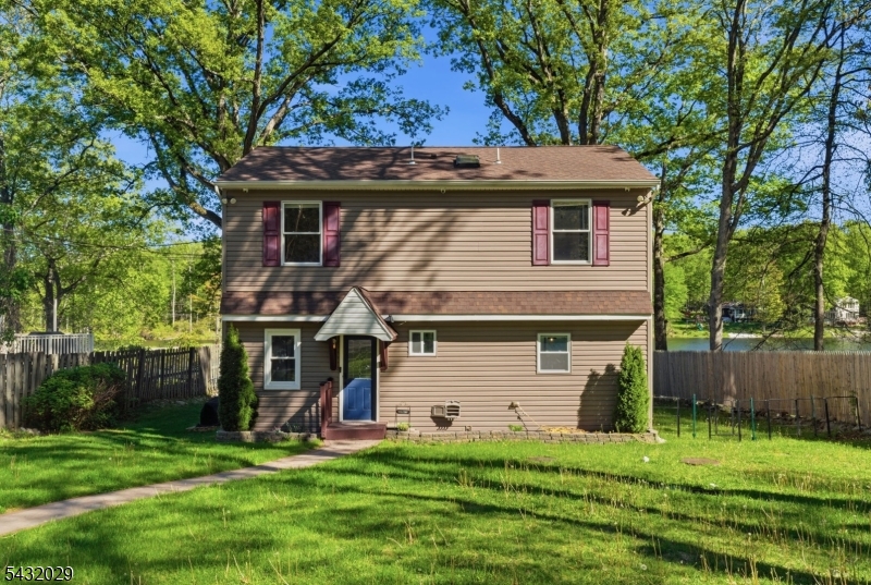 931 Plymouth Lake Dr