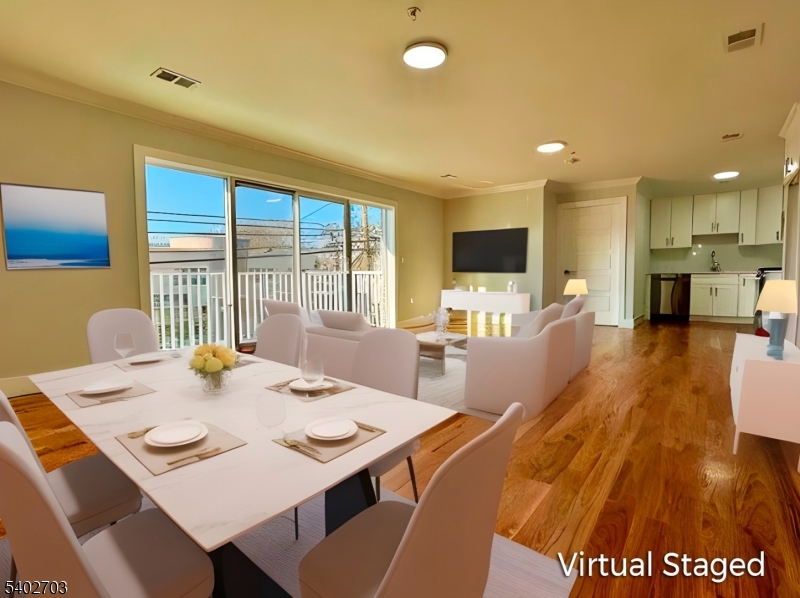 62 Westfield Ave 101