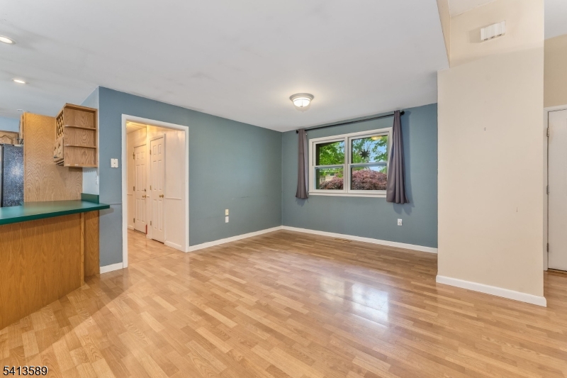 19 Hillside Dr