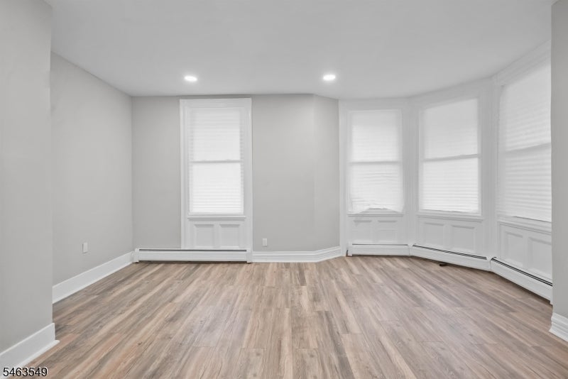 196 Smith St 1