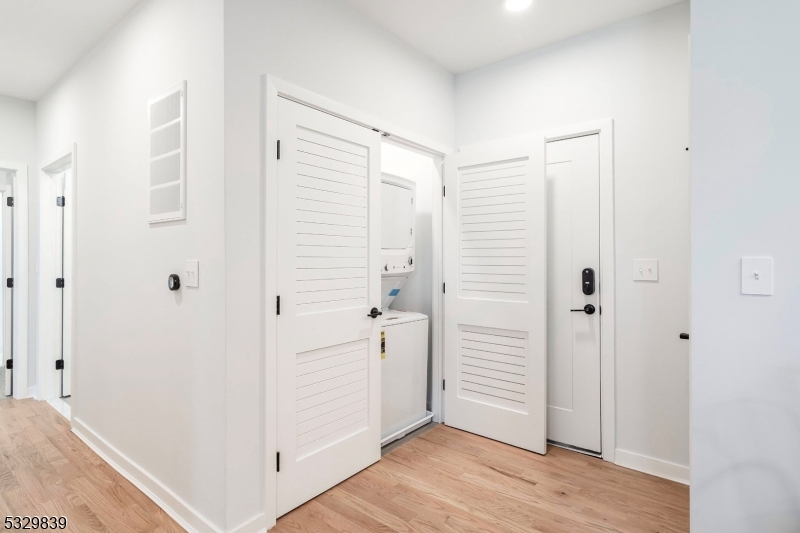 660 Bloomfield Ave, Unit 303 303