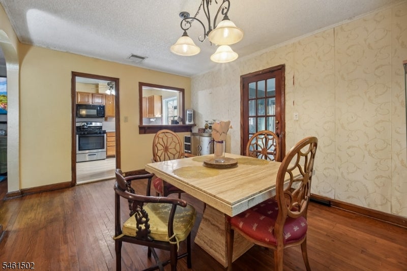 252 Everett Pl