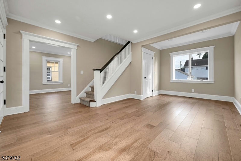 25 Marinus St