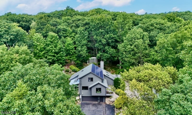 329 Glen Rd