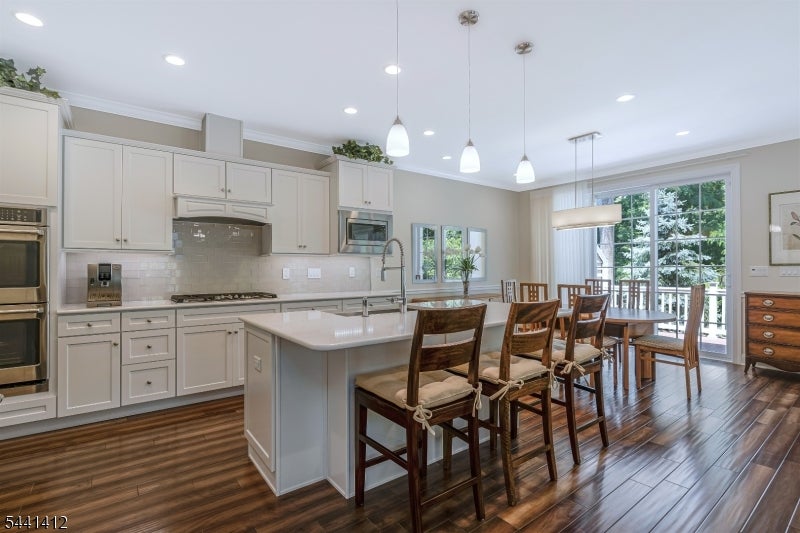27 Fillmore Dr