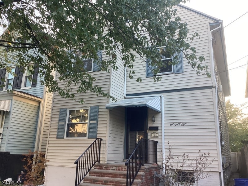 128 Dalton St