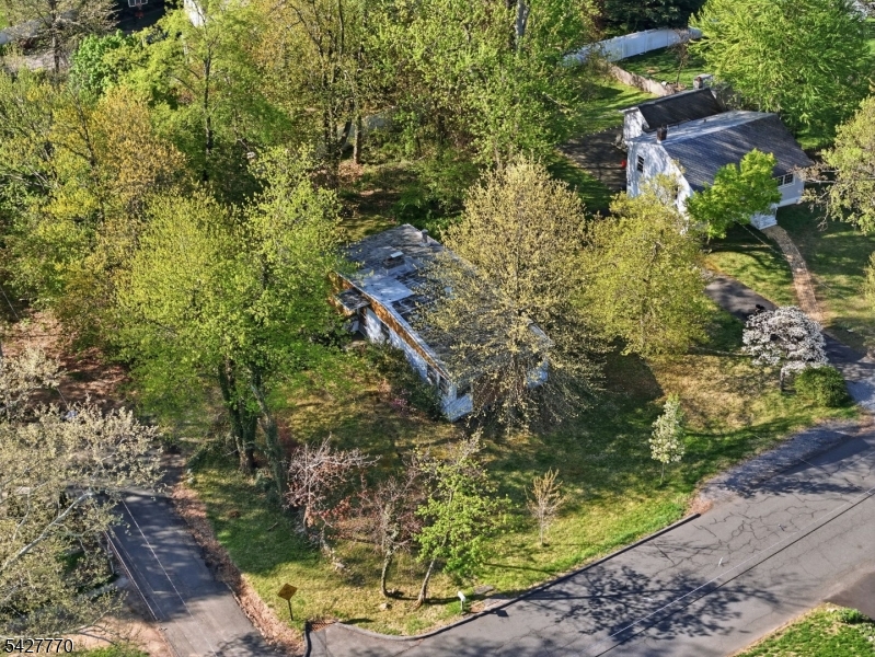 101 Gates Ave