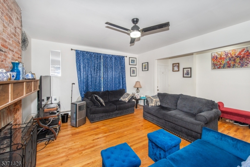 57 N 7Th St