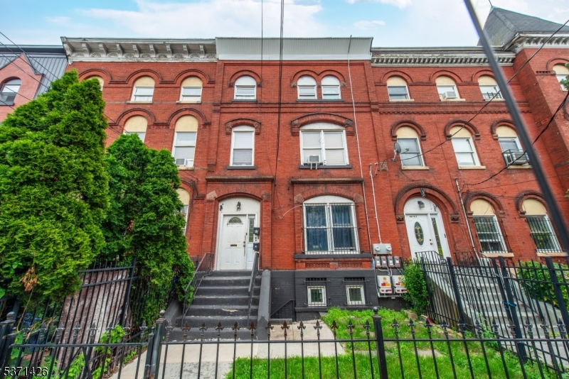 57 N 7Th St