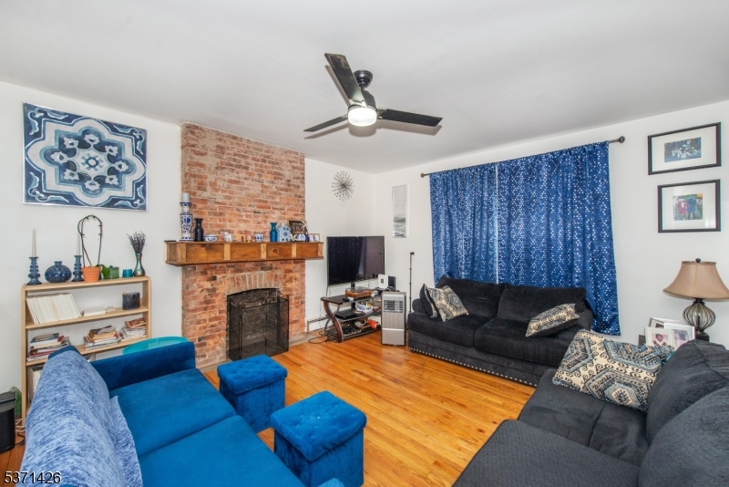 57 N 7Th St