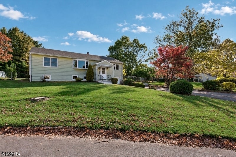 304 Lilac Ct