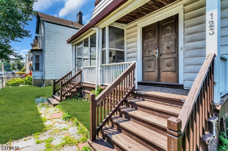 123 Steuben St