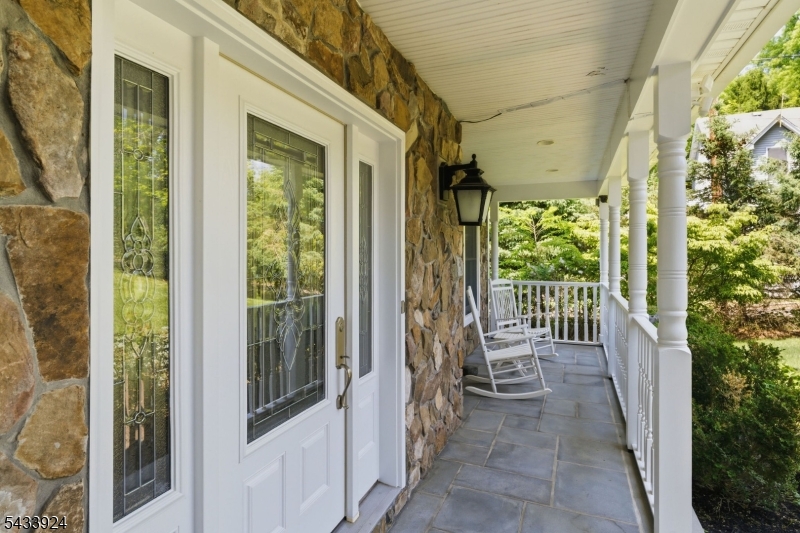 42 Spring Valley Rd